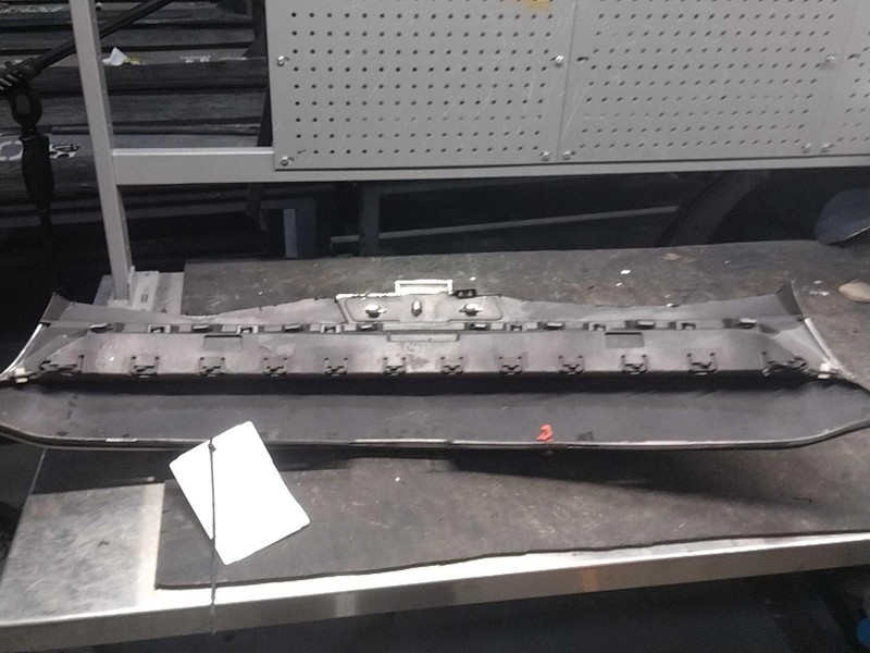 2015 Chevrolet Malibu Gold Grille OEM Used 22995184 4DR SED GLD 130k Miles