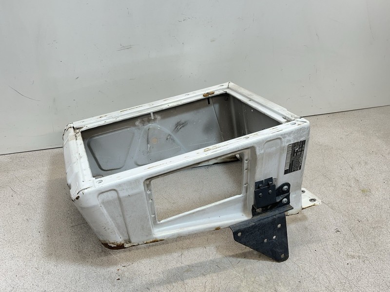 02-06 Mercedes Dodge Sprinter T1N Van Front Left DriverLower Seat Frame Base