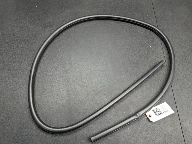 Front Right Door Body Lower Weatherstrip 2020 Dodge Challenger 05160346AA 12 -23