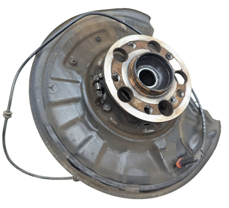 08-17 Merceds W204 C250 C350 E550 Rear Right Side Spindle Knuckle Hub OEM