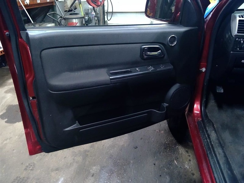 COLORADO2010 Driver Left Front Door Trim Panel 1777758