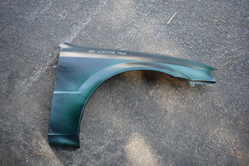 1999 MAZDA FENDER RIGHT SIDE FACTORY OEM LOCAL PICKUP