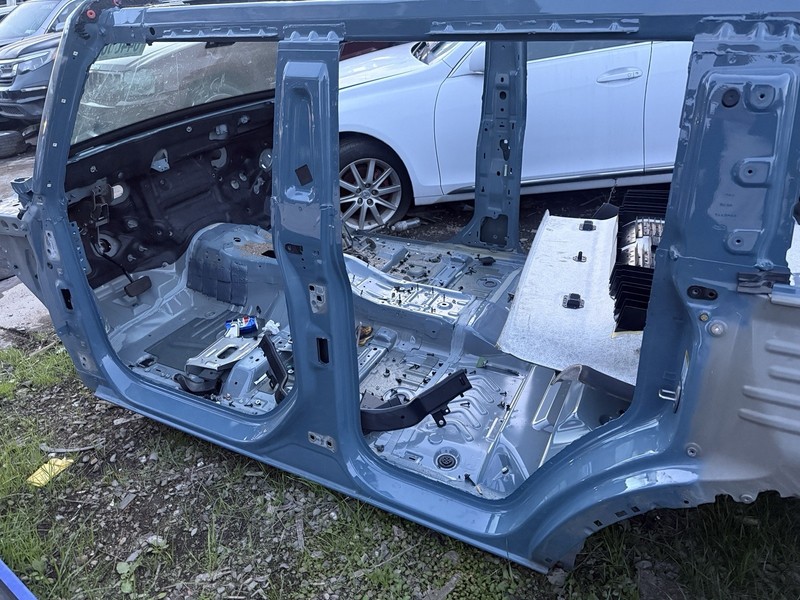 FORD BRONCO 4 DOOR 2021-2025 OEM LEFT DRIVER POST RAIL FRAME PANEL CUT ASSEMBLY