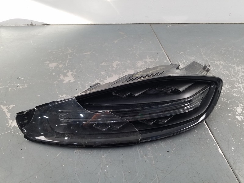 2022 Porsche Cayman GT4 Right Passenger Tail Light - Damage #5316 L2