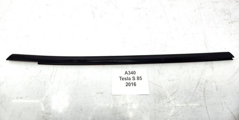 ✅ 12-20 OEM Tesla Model S Rear Left Driver Side Door Molding Trim Strip*