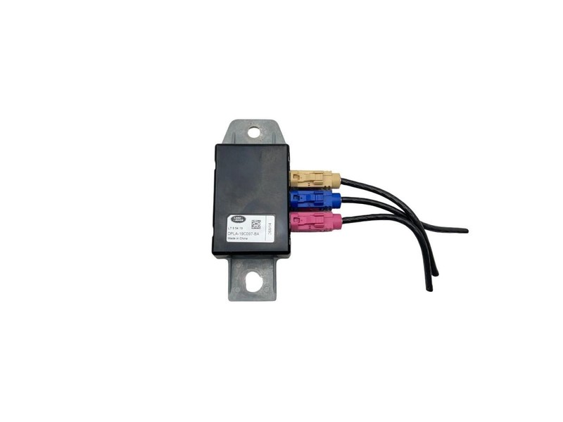 2015-25 Rover Discovery Sport FM Radio Antenna Amplifier Control Splitter Module