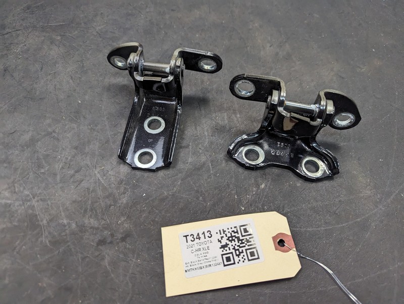2PC Rear Right Door Upper & Lower Hinge 2021 Toyota C-HR 68750-0H010 2018 - 2022