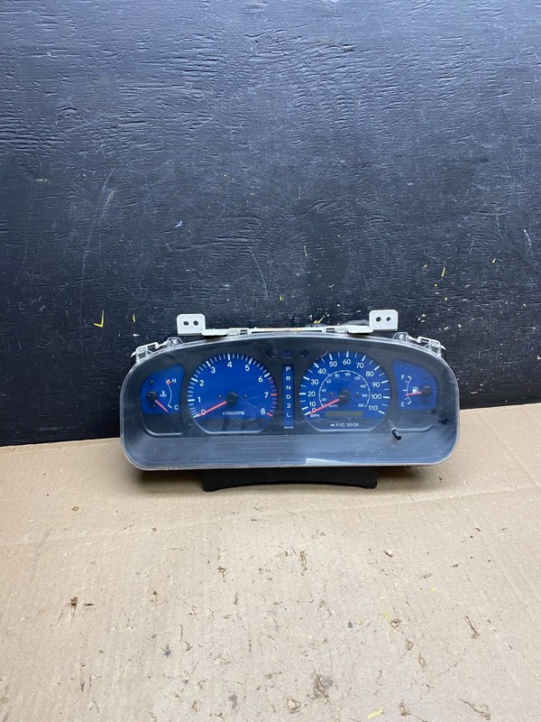 2001 2003 Toyota Sienna Speedometer Cluster Gauge u4863 DG