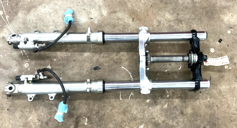 Yamaha FJ1100Front End Forks Triple Trees Tubes No Pitting 1985