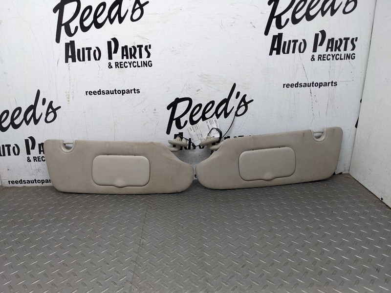 Driver & Passenger Sun Visor With Illumination Fits 11-20 CARAVAN 1154174