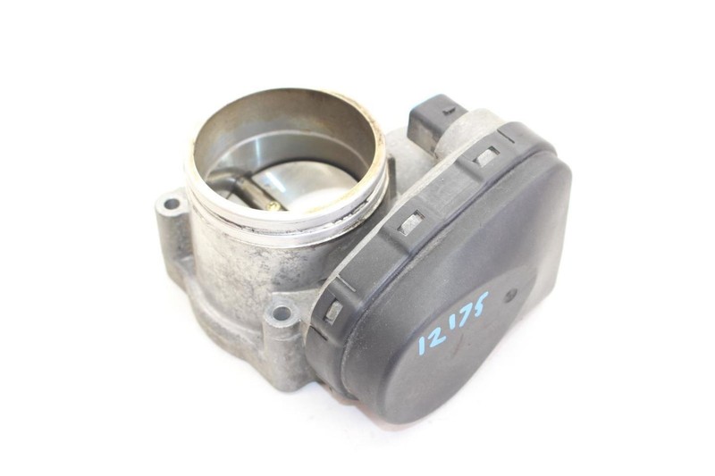 01-02 BMW Z3 Roadster 2.5L Throttle Body Assembly