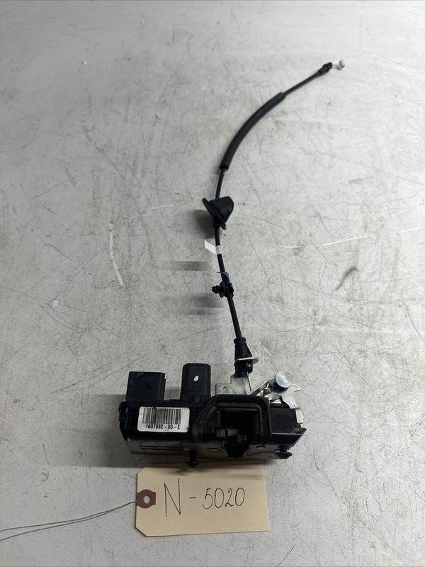 TESLA MODEL S PLAID DOOR LATCH LEFT FRONT 2021 2022 2023 1607992-00-E 5020 B117