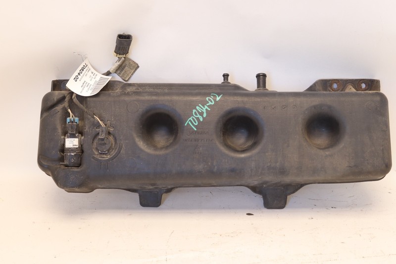 2003-2018 VOLVO VNL 670 FRONT WINDSHIELD WASHER RESERVOIR TANK W/ PUMP OEM