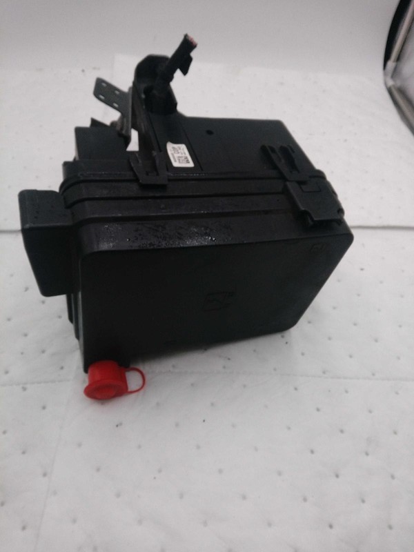 2017 GMC Terrain Fuse Box OEM 84080469 Black 3.6L 131k Miles