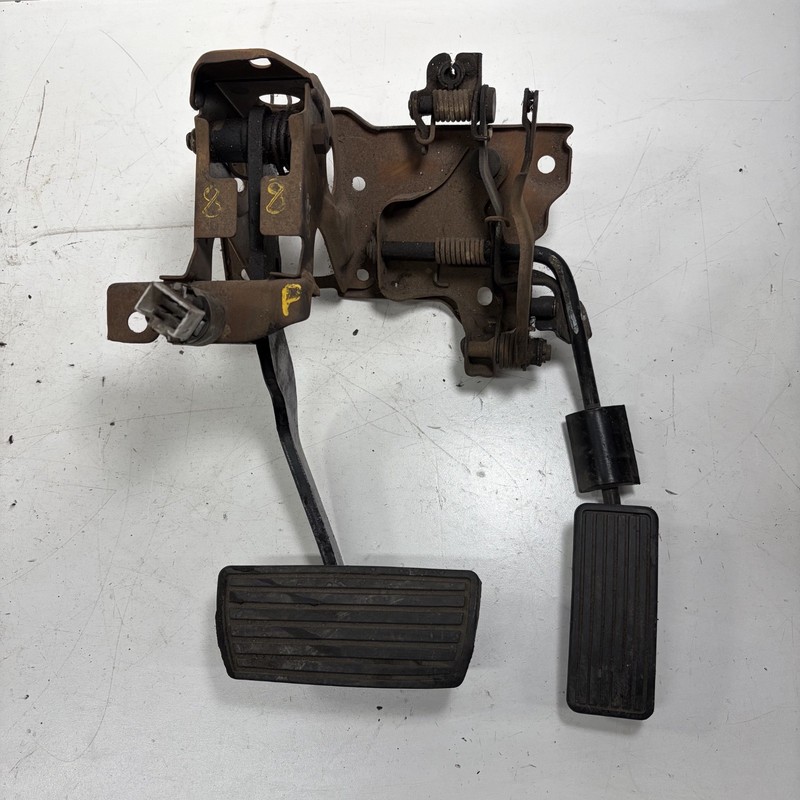88-91 Honda Prelude AT Accelerator & Brake Pedal Assembly OEM