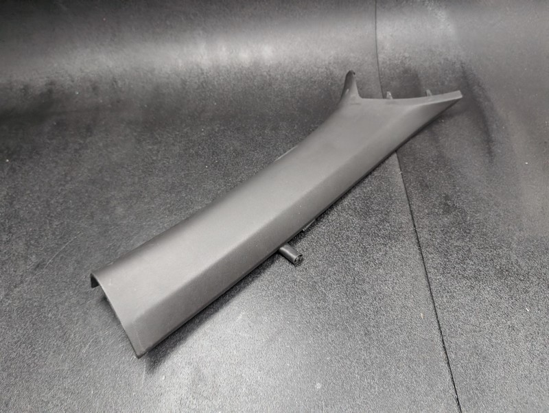 Front Right A-Pillar Trim Panel 2019 Chevrolet Camaro 84125424 2016 2017 2018