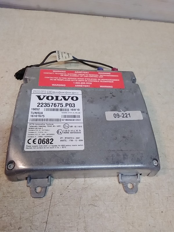 Volvo VNL Cab Control Module 22357675.P03 Telematic Gateway TGW2 3G + WIFI