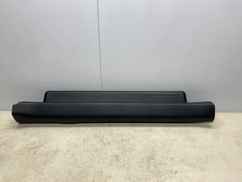 2006-2013 LEXUS IS250 EFT DRIVER SIDE FRONT DOOR SILL STEP SCUFF PLATE TRIM