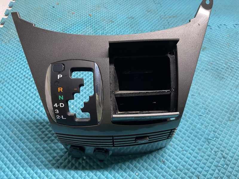 04 05 06 07 08 09 10 Toyota Sienna Shifter Bezel Dash Trim Console