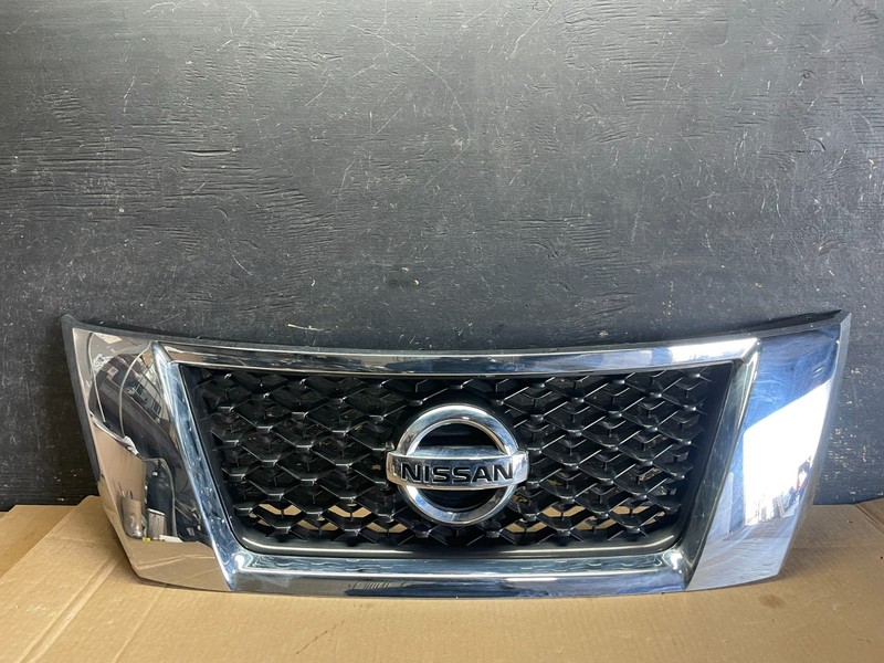 2013 - 2016 PathfinderFront Upper Chrome Grill Grille OEM AB3006 DG