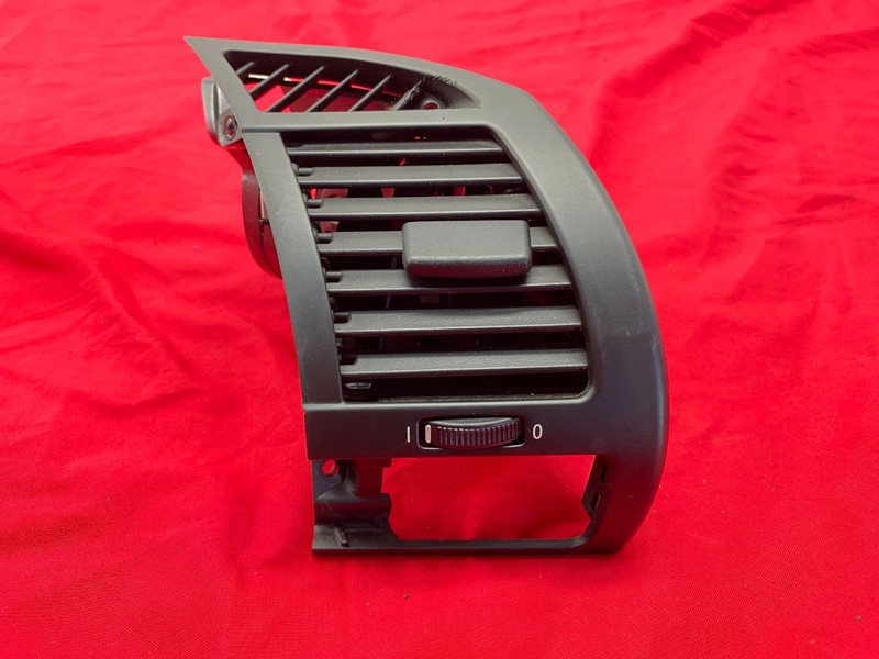 03-08 BMW E85 E86 Z4 Right Side Dash AC Air Vent Grill Cup Holder Trim Black OEM