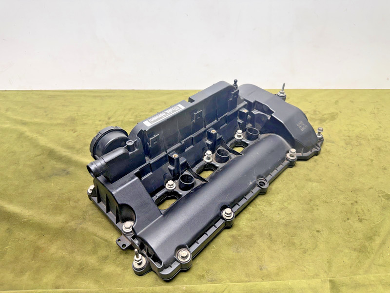 13-23 Jaguar XF F-Pace Front Right Engine Cylinder Head Camshaft Valve Cover OEM