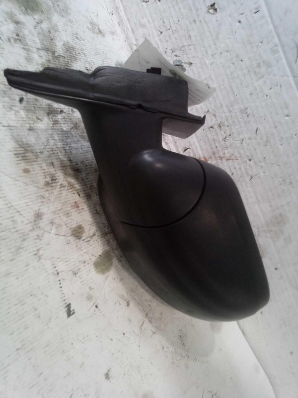 Used Right Door Mirror fits: 2020 Ford Escape w/o turn signal w/heated w/o memor