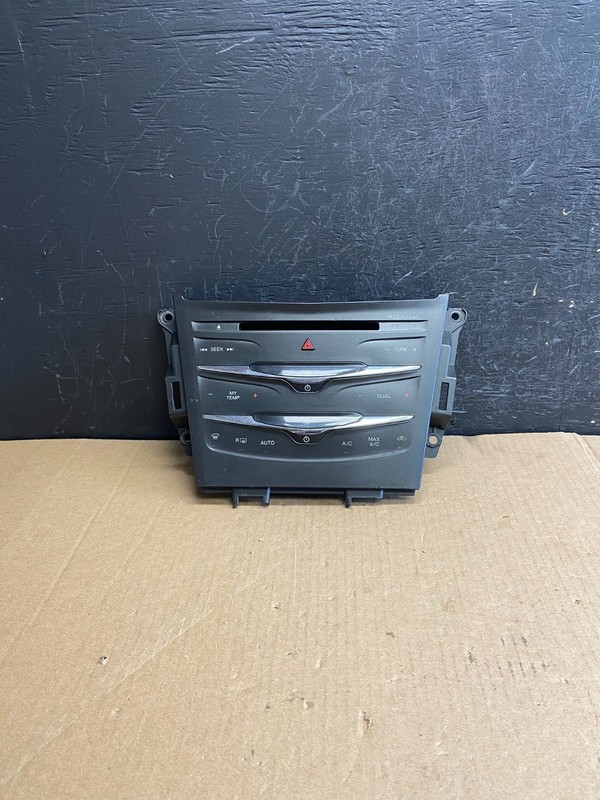 2013 to 2019 Lincoln MKT OEM Radio Dual Climate Control Panel OEMae4413 DG