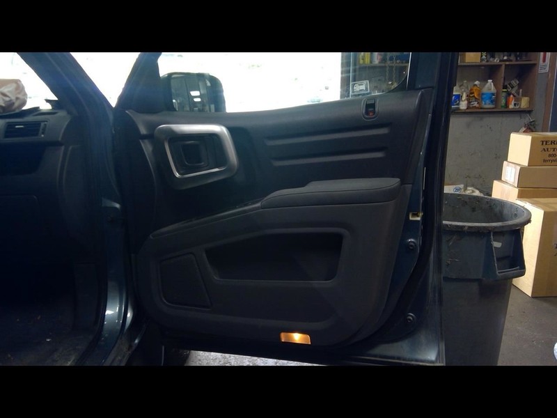 2006 RIDGELINE Passenger Right Front Door Trim Panel 1634128
