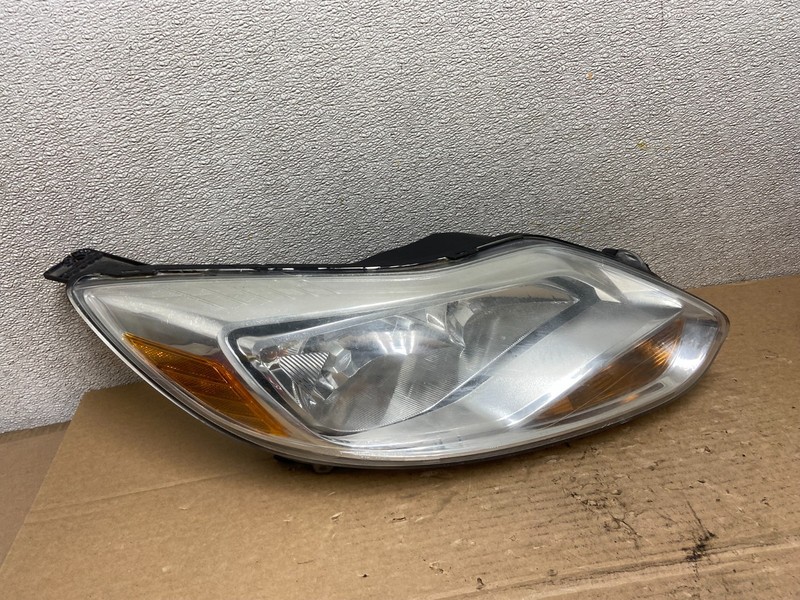 2012 2013 2014 Ford Focus Right Passenger Rh Side Headlight Oem AB4630 DW