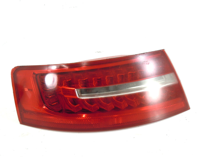 2009-2011 Audi A6 Quarter Panel Mounted Tail Light Driver Left OEM W/O LED