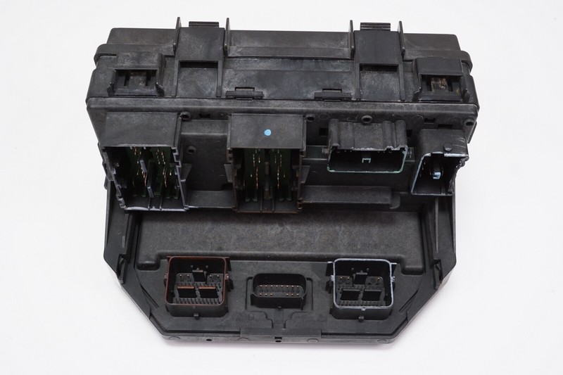 DODGE NITRO JEEP LIBERTY Main Fuse Box BCM OEM 2010