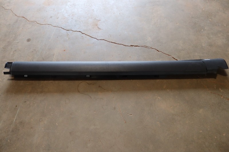 2008-2016 VOLVO XC70 LEFT DRIVER SIDE ROCKER SKIRT PANEL MOLDING GRAY OEM
