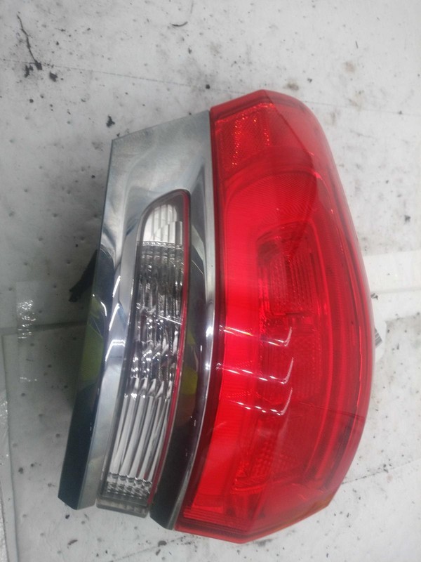 2015 Jeep Grand Cherokee Left Tail Light Assembly Grey Bezel Trim 97677