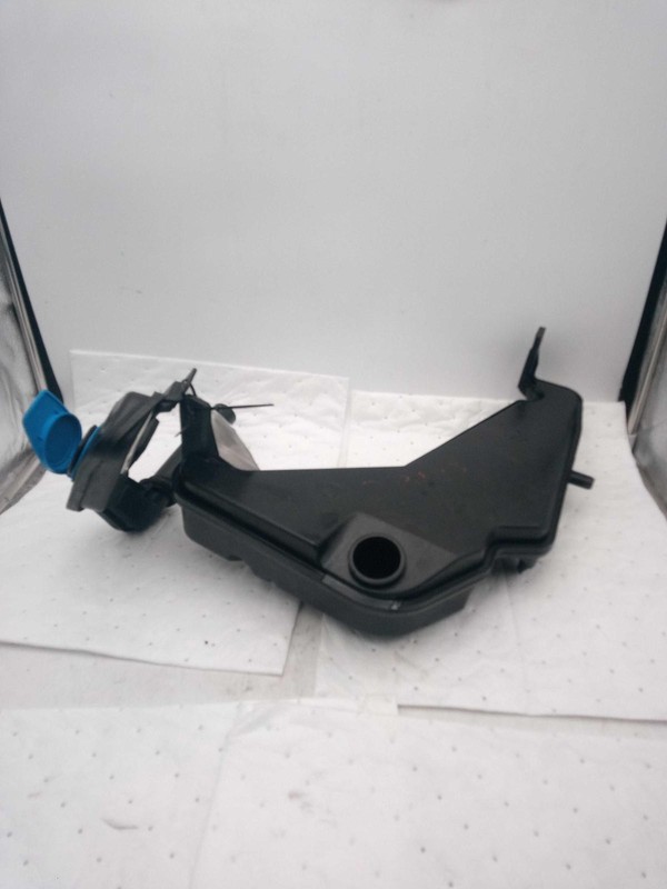 Used Washer Fluid Reservoir fits: 2017 Audi Q5Grade B