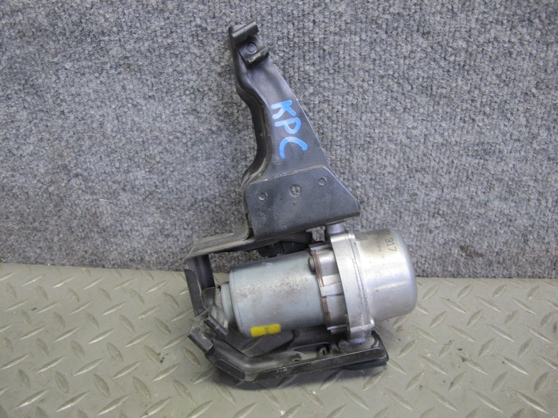 2003-2006 PORSCHE CAYENNE 955 4.5L VACUUM BRAKE BOOSTER PUMP7L5927317