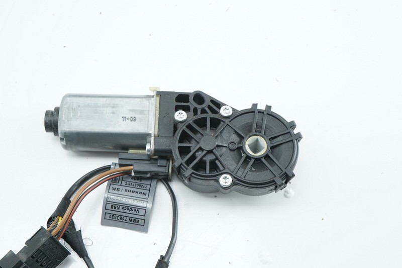 BMW E93 328 335 M3 Convertible Roof Top Lock Actuator Motor OEM 2007 - 2013