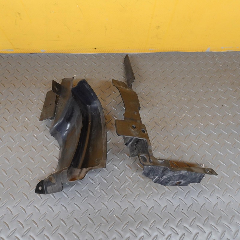 2017-2020 JAGUAR F-PACE Front Left Radiator Support Air Deflector OEM Hk838311aa