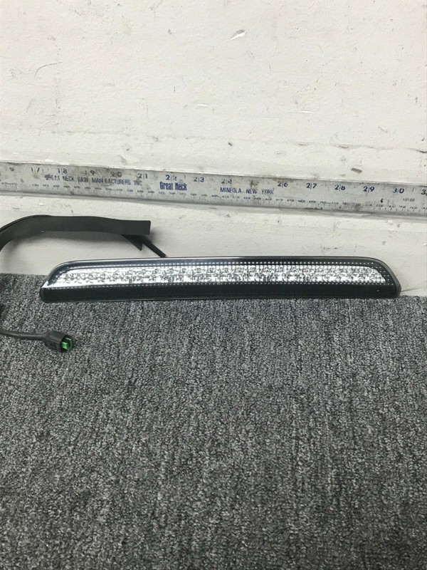 2011 LAND ROVER RANGE ROVER SPORT BRAKE LIGHT FACTORY OEM