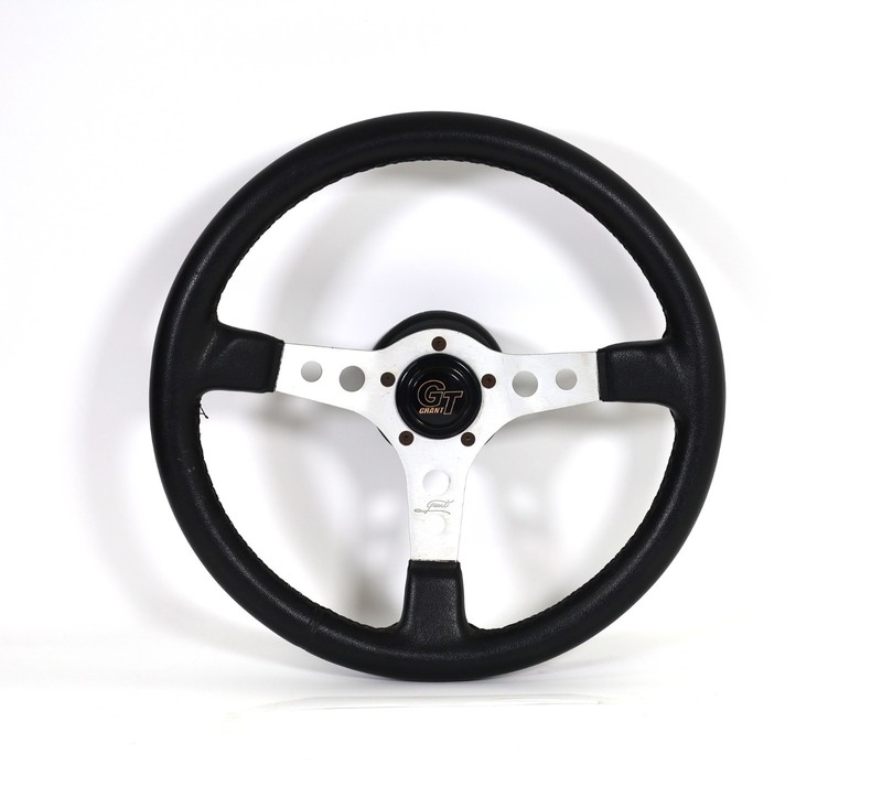 Grant #1760 Formula GT Steering Wheel & Installation Kit #3196 15" Diameter