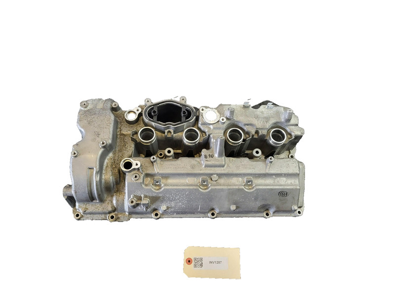 Used Oem BMW Left Driver Engine Valve Cover for 2016-2018 X5 4.4L