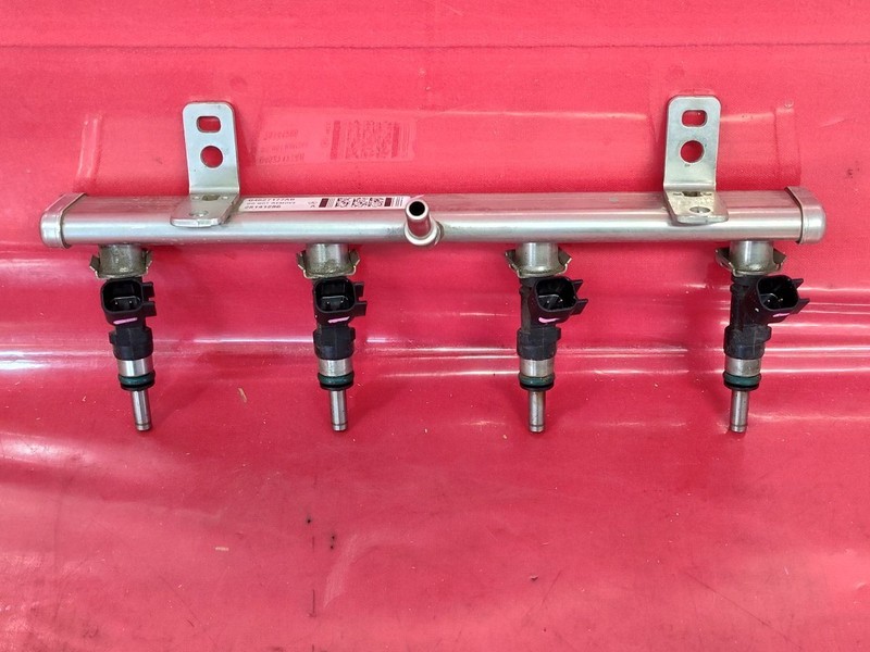 2012-2019 Fiat 500 / 13-16 Dodge Dart Fuel Ramp Rail w/ Injectors - 67k Miles