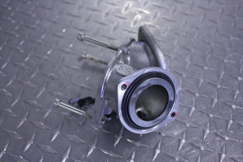 11 KAWASAKI VN 1700 J VULCAN THROTTLE BODY INTAKE MANIFOLD OEM VN1700