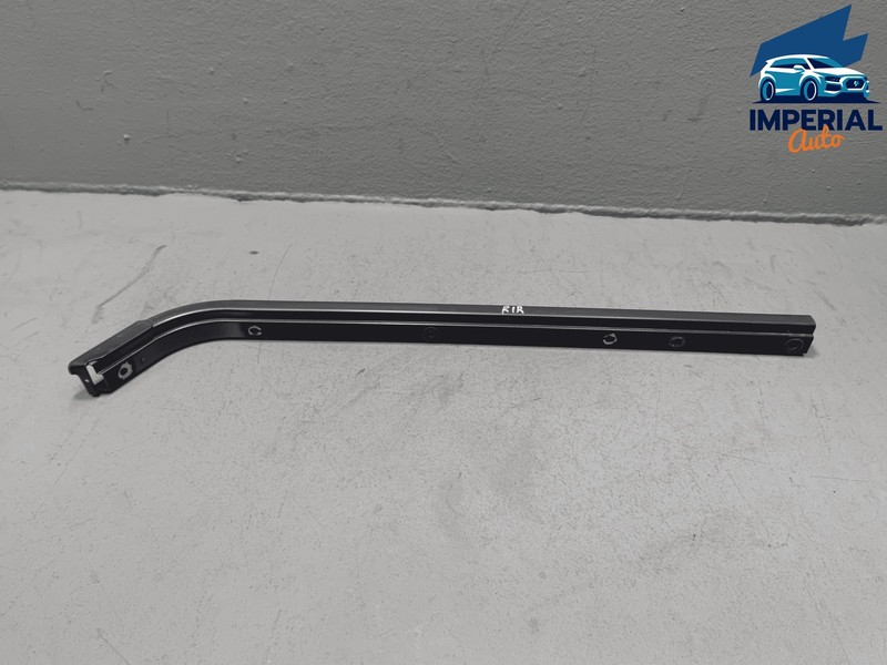 2011-20 Toyota Sienna Rear Right Passenger Slide Door Center Roller Rail OEM 1H1