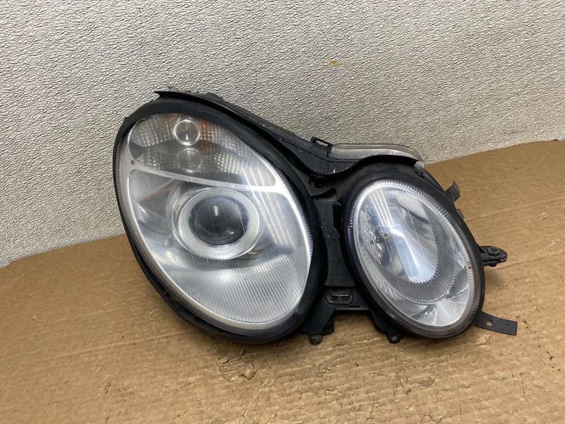2003-2006 Mercedes E E320 E350 Class Right Passenger Halogen Headlight Z3103 DW