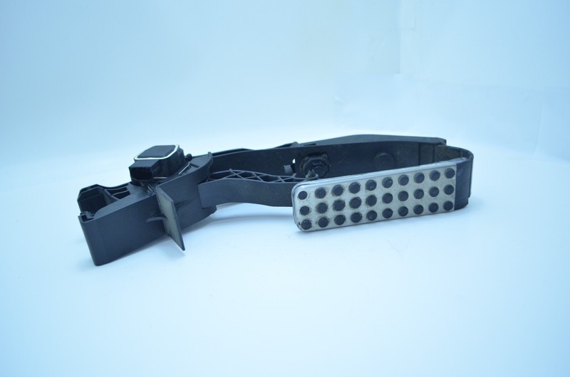 05-11 MERCEDES R171 SLK280 GAS ACCELERATOR PEDAL OEM