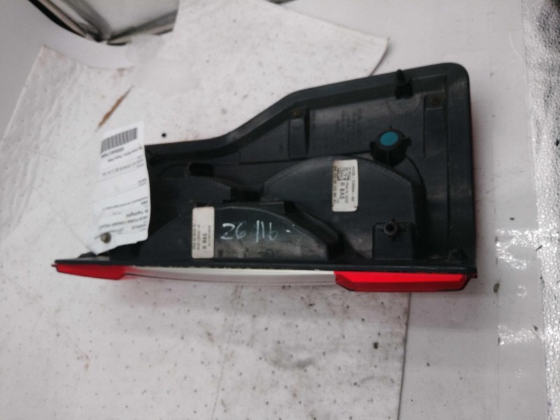Used Right Tail Light Assembly fits: 2019 Ford F250SD PICKUP incandescent w/o bl