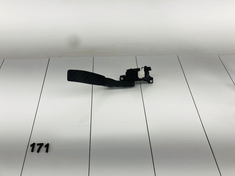 04-17 VOLKSWAGEN TOUAREG 3.6L V6 GASOLINE ACCELERATOR THROTTLE GAS PEDAL OEM