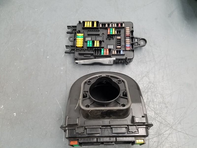 2020 BMW M2 F87 Competition Relay / Fuse Boxes #3814 L3