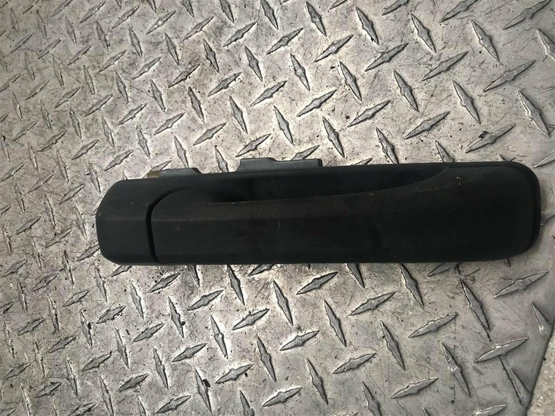 05-10 JEEP GRAND CHEROKEE COMMANDER PASSENGER OUTER DOOR HANDLE OEM 55394240AG